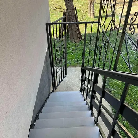 River House Zizi בית נופש