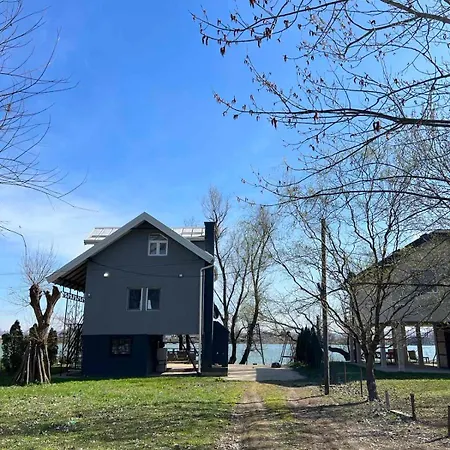 River House Zizi בית נופש *