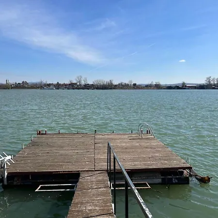 River House Zizi בית נופש
